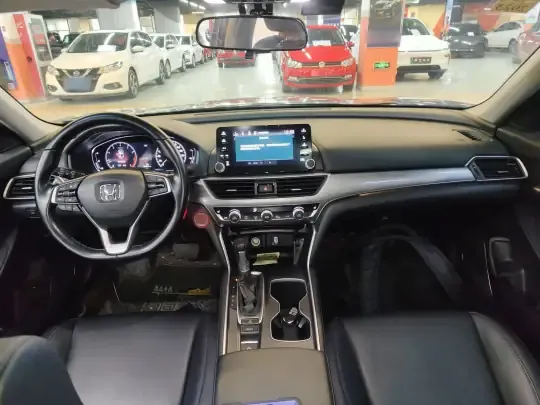 Honda Accord 2018 (62800 км)