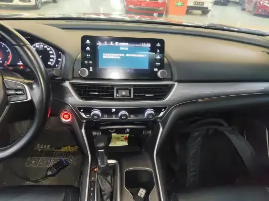 Honda Accord 2018 (62800 км)