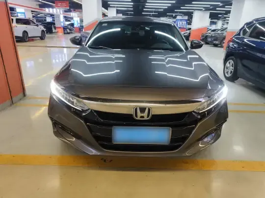 Honda Accord 2018 (62800 км)