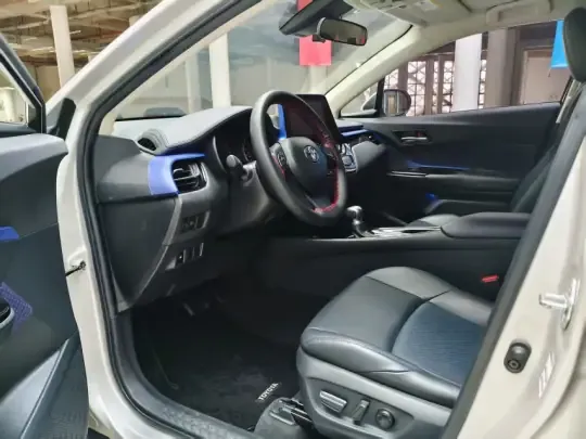 Toyota C-HR 2020 (73800 км)