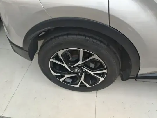 Toyota C-HR 2020 (73800 км)