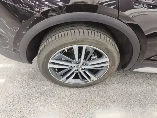 Audi Q5L 2020 (56100 км)