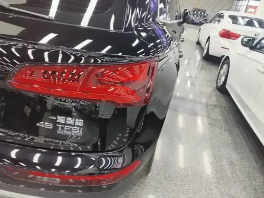 Audi Q5L 2020 (56100 км)