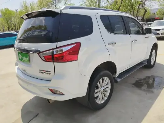 Isuzu mu-X 2020 (101800 км)