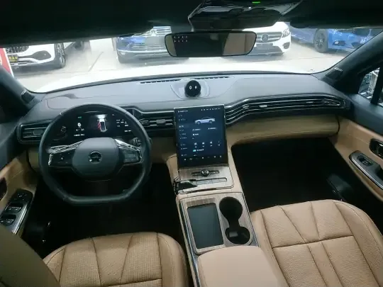 Nio ES8 2020 (61800 км)