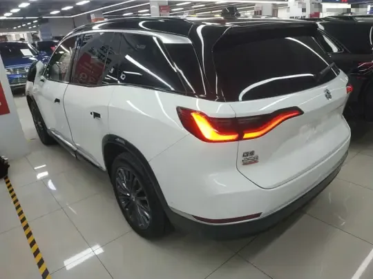 Nio ES8 2020 (61800 км)