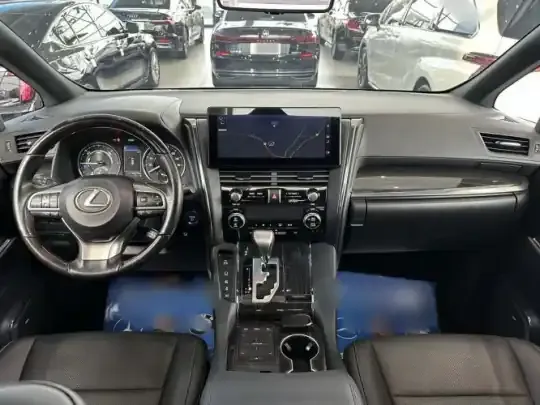 Lexus LM 2020 (103700 км)