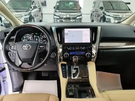 Toyota Alphard 2020 (108700 км)