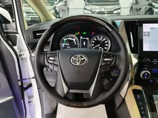 Toyota Alphard 2020 (108700 км)