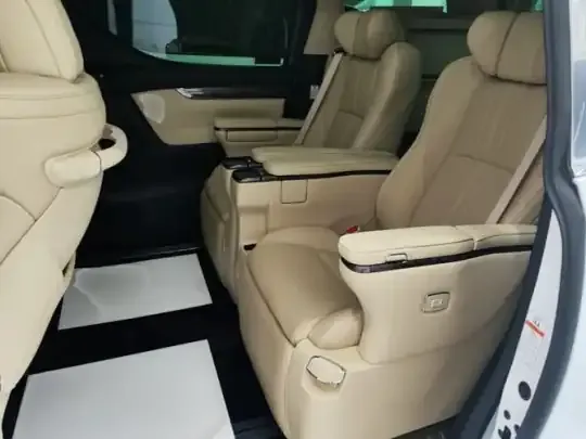 Toyota Alphard 2020 (108700 км)