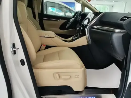 Toyota Alphard 2020 (108700 км)