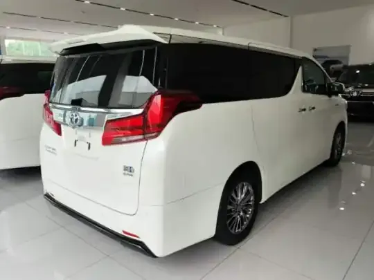 Toyota Alphard 2020 (108700 км)