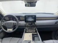 Lincoln Navigator 2020 (16400 км)