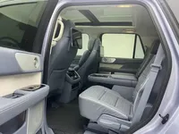 Lincoln Navigator 2020 (16400 км)