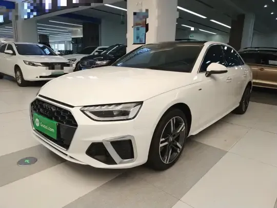Audi A4L 2020 (84900 км)