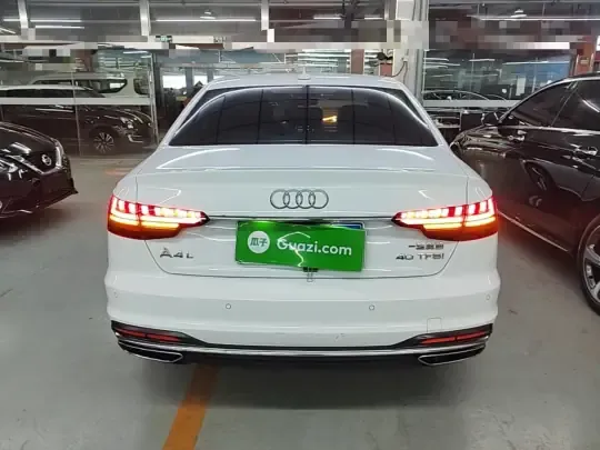 Audi A4L 2020 (98300 км)