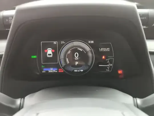 Lexus UX New Energy 2020 (36600 км)