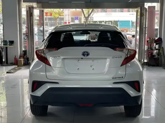 Toyota C-HR EV 2020 (73800 км)
