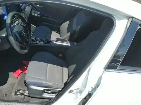 Toyota C-HR EV 2020 (73800 км)
