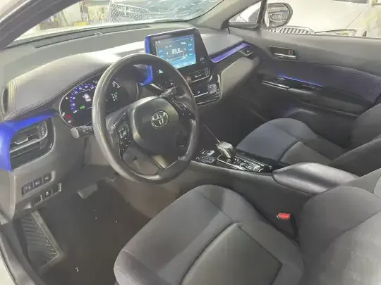Toyota C-HR EV 2020 (73800 км)