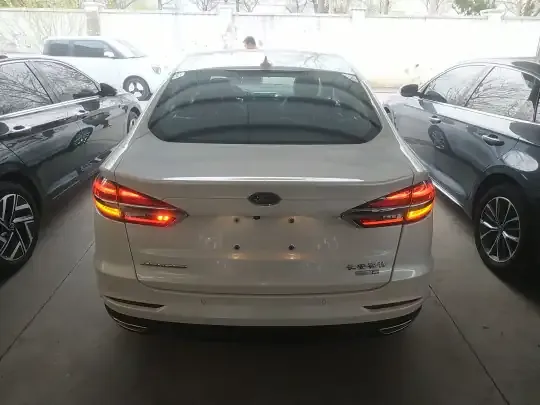 Ford Mondeo 2020 (30800 км)