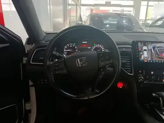 Honda UR-V 2020 (49600 км)