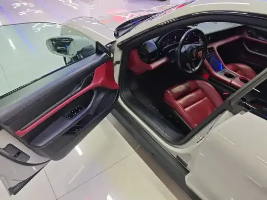 Porsche Taycan 2020 (67300 км)