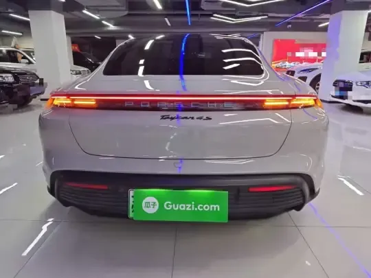 Porsche Taycan 2020 (67300 км)
