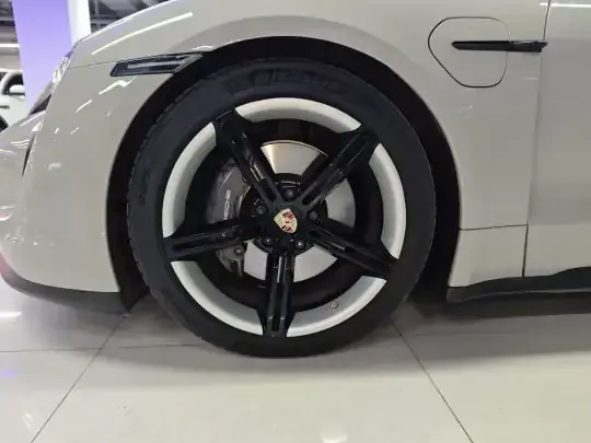 Porsche Taycan 2020 (67300 км)
