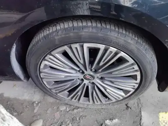 Hongqi H5 2020 (127600 км)