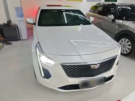 Cadillac CT6 2021 (131600 км)
