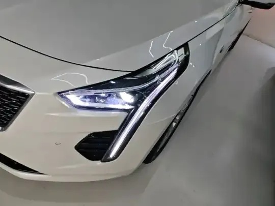 Cadillac CT6 2021 (131600 км)