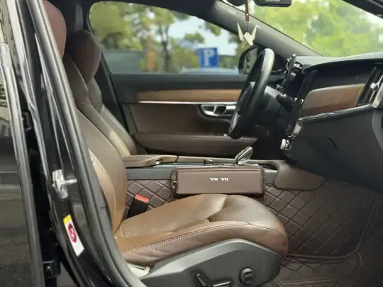 Volvo S90 2021 (113500 км)