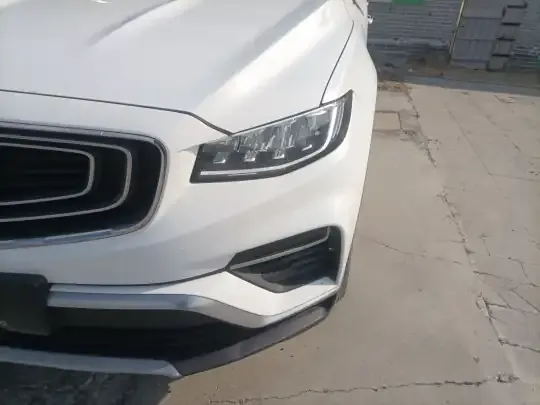 Geely Auto Emgrand X7 Sport 2021 (56400 км)