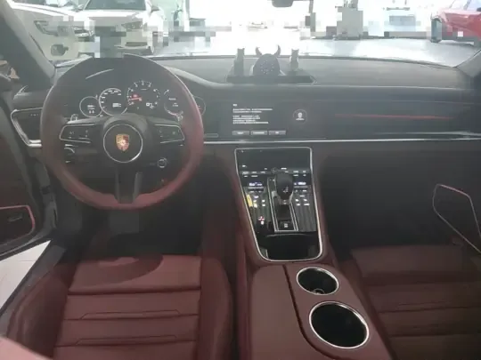 Porsche Panamera 2021 (32300 км)