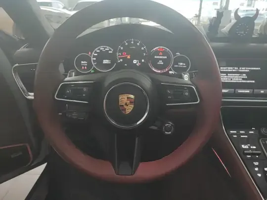 Porsche Panamera 2021 (32300 км)