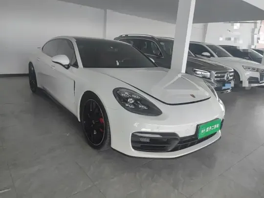 Porsche Panamera 2021 (32300 км)