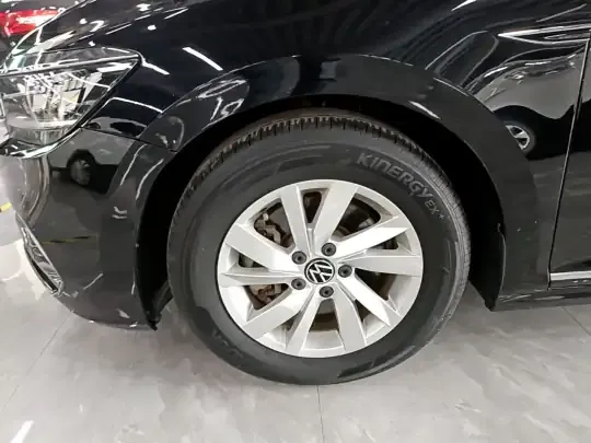 Volkswagen Passat 2020 (40100 км)