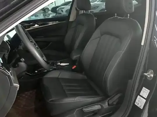 Volkswagen Passat 2020 (40100 км)