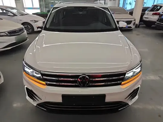 Volkswagen Tiguan L New Energy 2021 (114200 км)