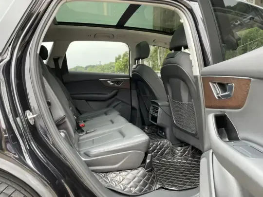 Audi Q7 2021 (47400 км)