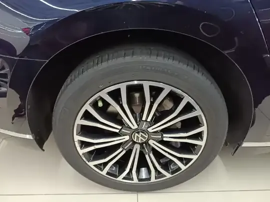 Volkswagen Phideon 2021 (72600 км)