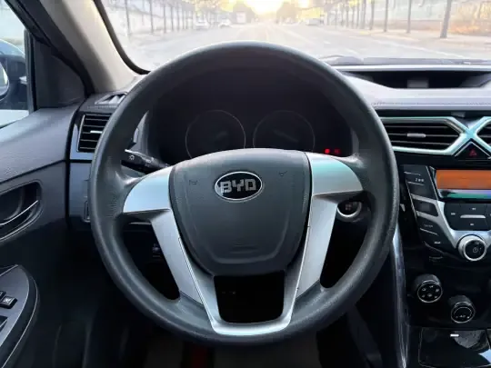 BYD F3 2020 (30800 км)