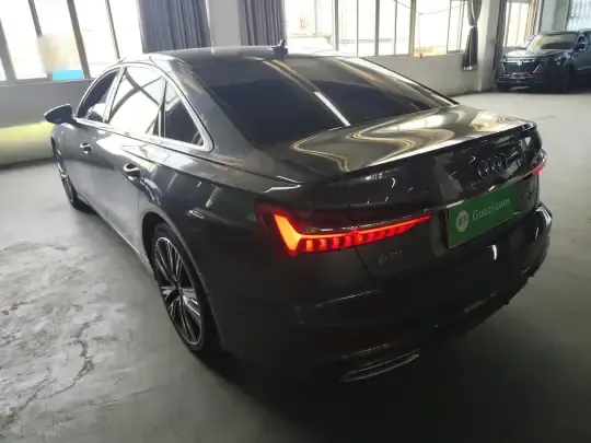 Audi A6L 2021 (61200 км)