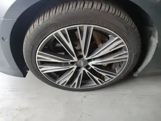 Audi A6L 2021 (61200 км)