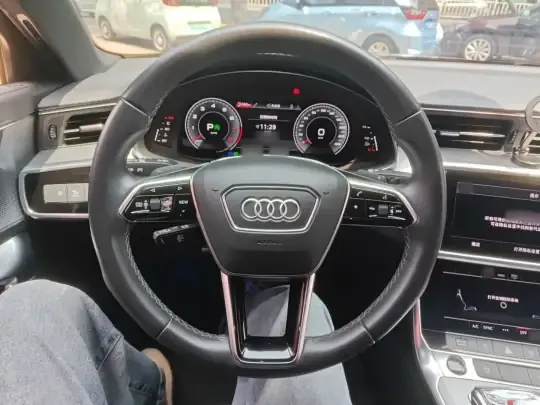 Audi A6L 2021 (105399 км)