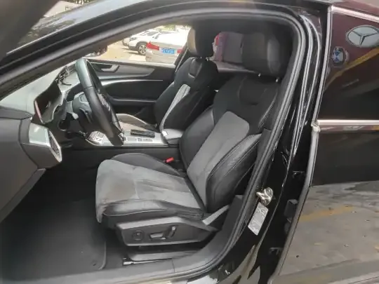 Audi A6L 2021 (105399 км)