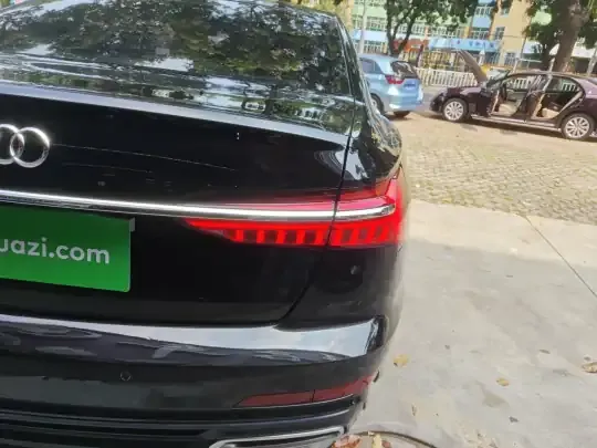 Audi A6L 2021 (105399 км)