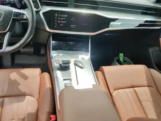 Audi A6L 2021 (43500 км)