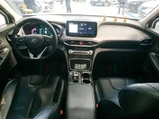 Hyundai Santa Fe 2020 (102400 км)